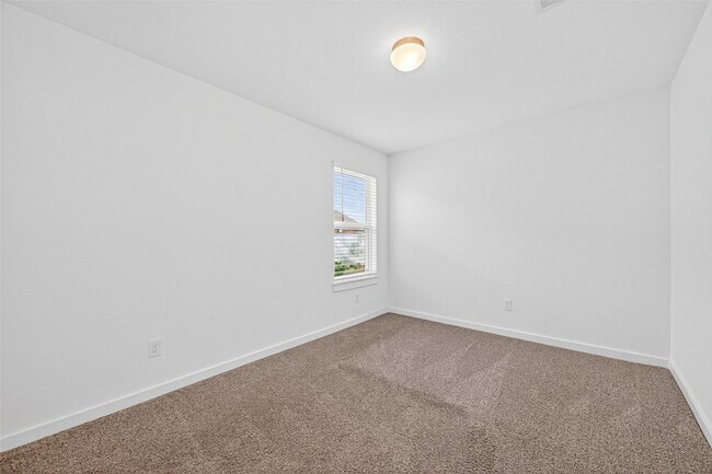 Building Photo - 16307 Rockdale Landing Dr
