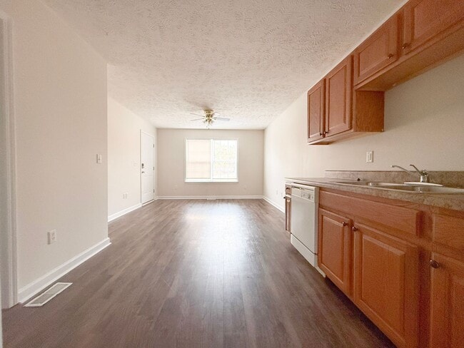 Building Photo - 30 Lexington Ct