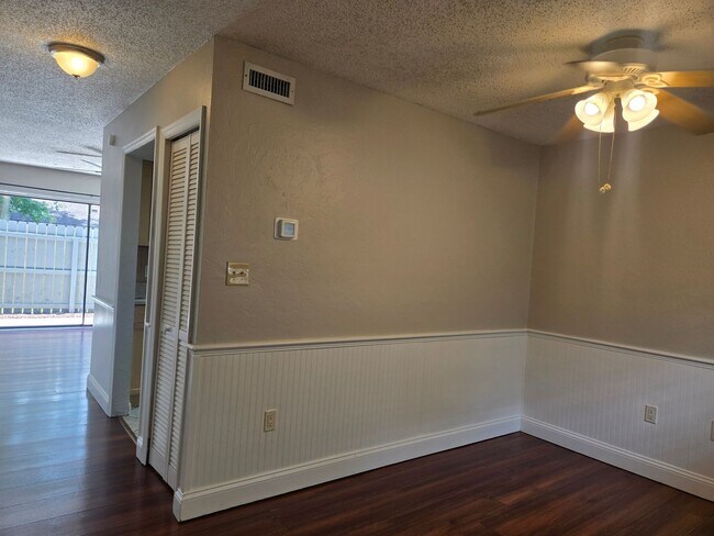 Building Photo - Charming 2-bedroom, 1.5-bath in the desirable Bellamy Forge