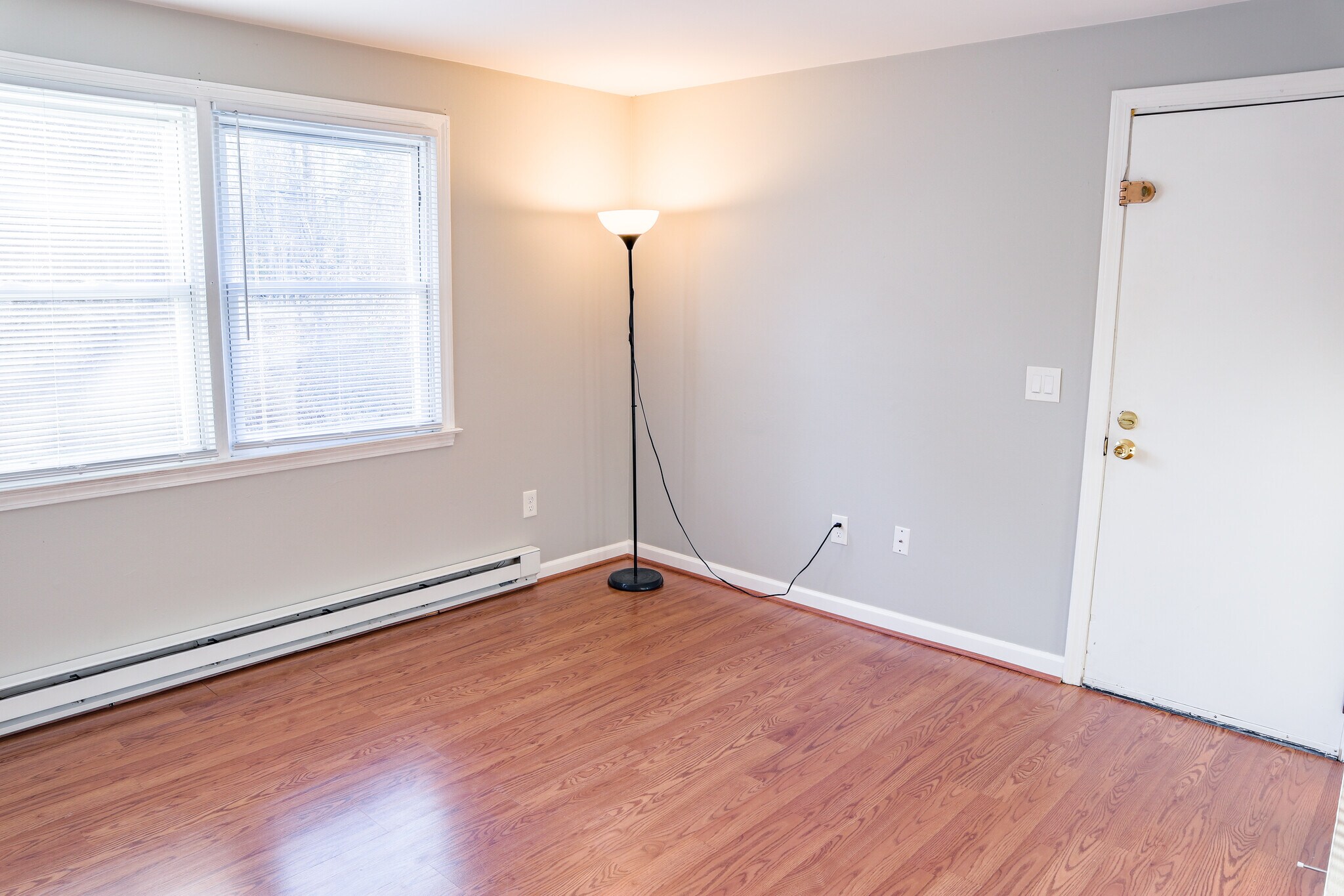 Building Photo - 120 Young St