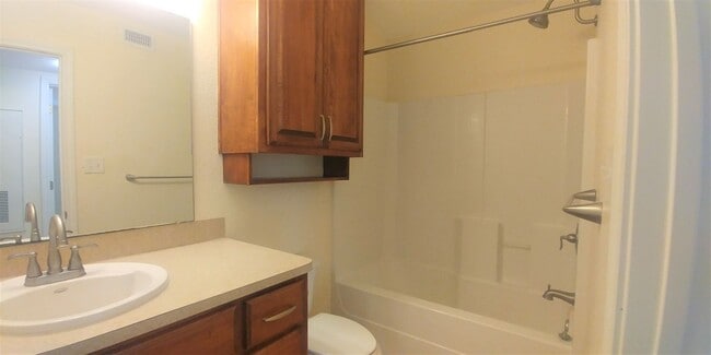 Building Photo - College Station - 1 bedroom / 1 bath - Cripple Creek Condos - IN GREAT LOCATION