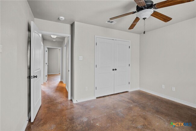 Building Photo - 103 Weeping Willow Ct