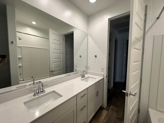 Building Photo - 25704 S 231st St