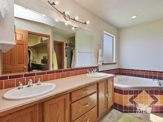 Building Photo - 2521 E Indian Creek Ct
