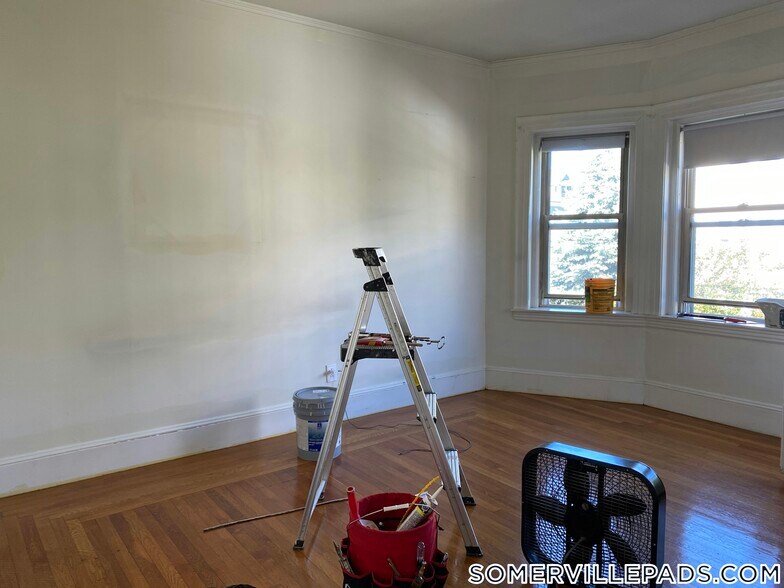 Building Photo - 163 Summer St