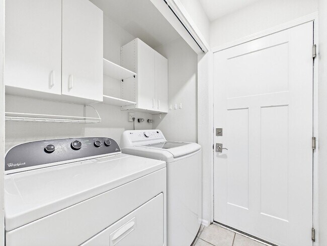 Building Photo - 6213 S Galena Way