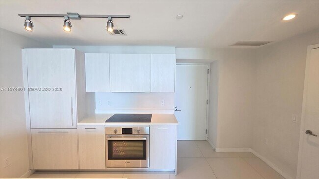 Building Photo - 501 NE 31st St