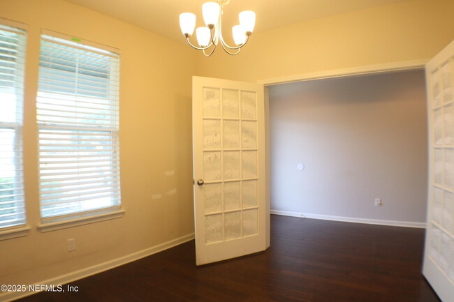 Building Photo - 175 Starlis Pl