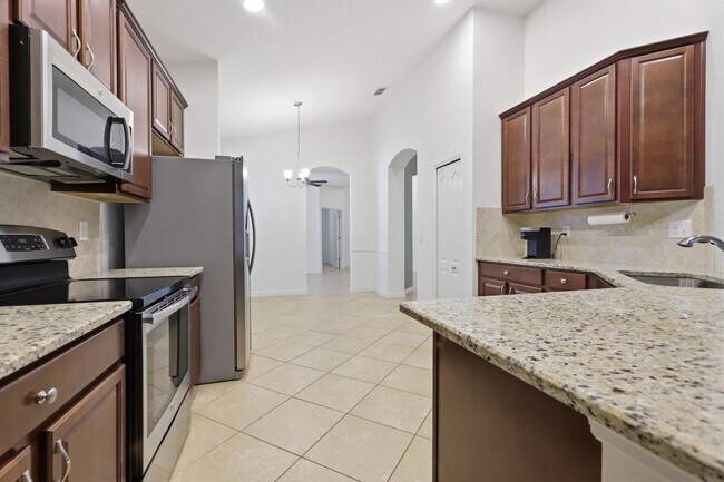 Building Photo - 740 Preakness Cir