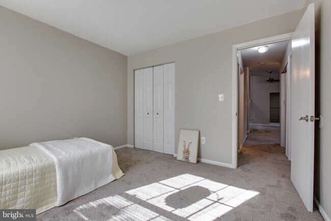 Building Photo - 206 Spring Maiden Ct