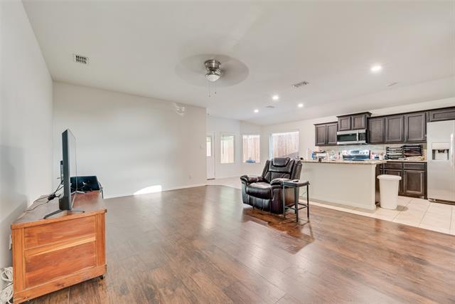 Building Photo - 705 Ben Lake Trl