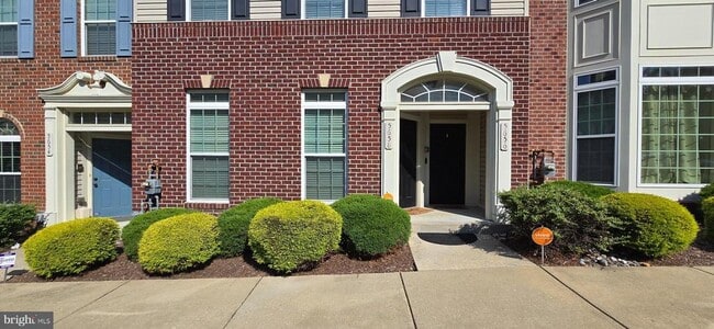 Building Photo - 5658 Virginia Ln