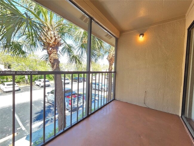 Building Photo - 15650 SW 105th Ln