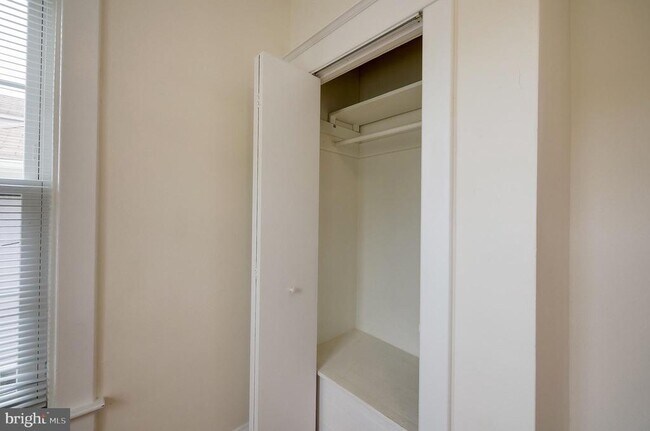 Building Photo - 4209 Ellicott St NW