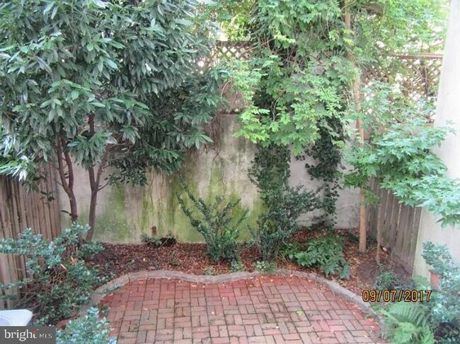 Building Photo - 429 Fulton St