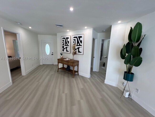 Building Photo - 503 Jackson