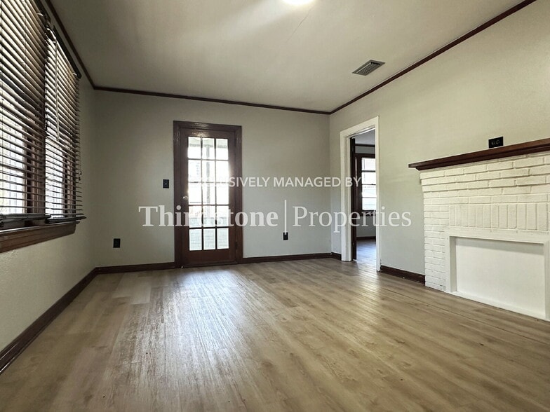 Building Photo - 6511 Evelyn Dr