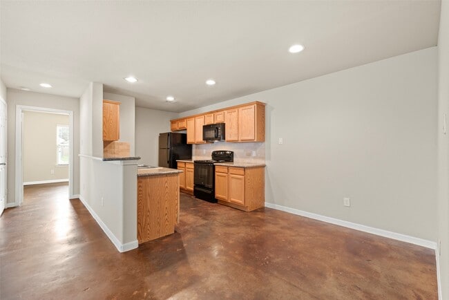 Building Photo - 16940 W Juneau St