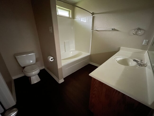 Building Photo - 2903 Montague County Dr