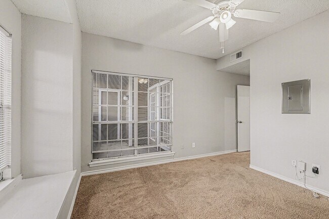 Building Photo - 3607 W Northgate Dr