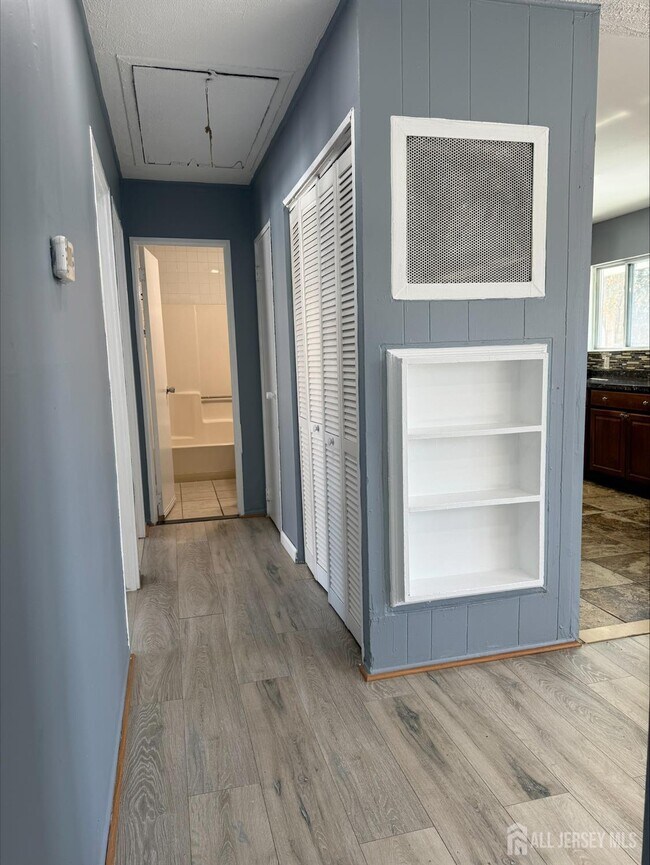 Building Photo - 1211 Stelton Rd