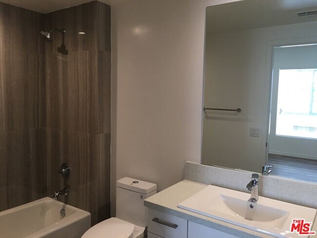 Building Photo - 4600 Coldwater Canyon Ave