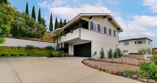 Primary Photo - 3909 Nereis Dr