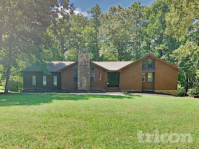 Building Photo - 4580 Woodcroft Cove