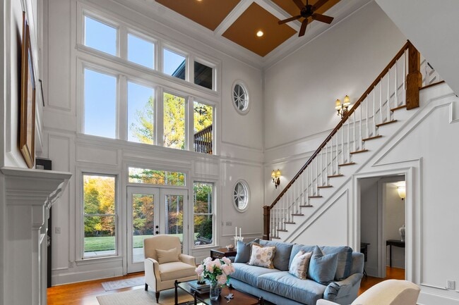 Building Photo - 1070 Riverwalk Point