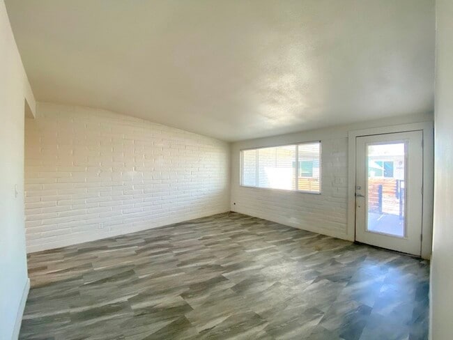 Building Photo - 1/2 Off First Full Month's Rent! Spacious Design Meets Modern Living in this Private 2 bedroom 1 ...