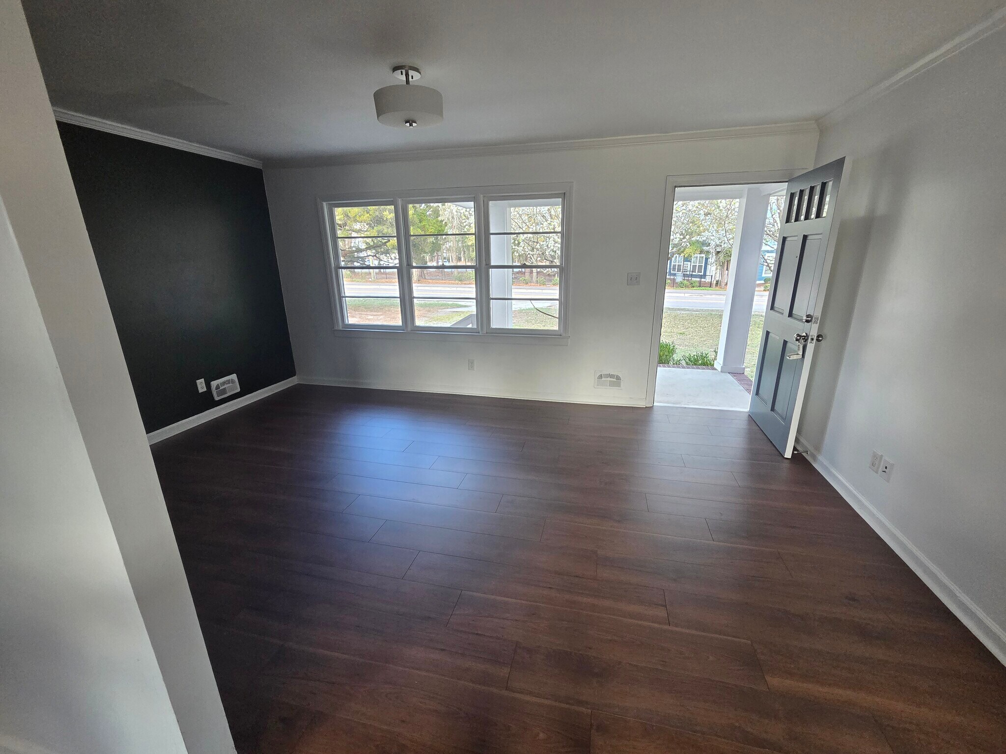 Building Photo - 26 Station Rd