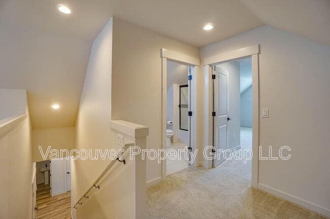 Building Photo - 15103 NE 98th Cir