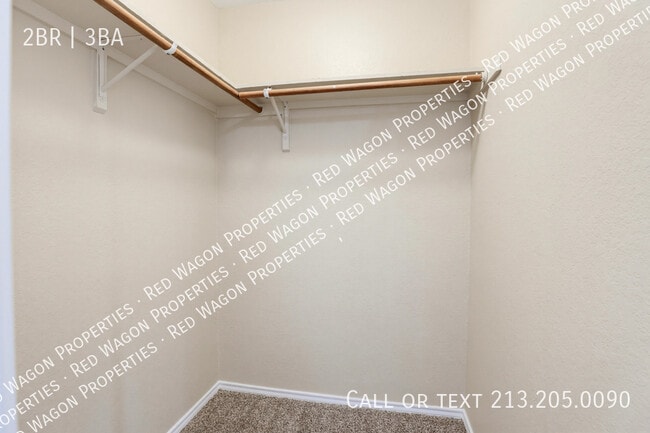 Building Photo - 6342 Queens Castle Dr