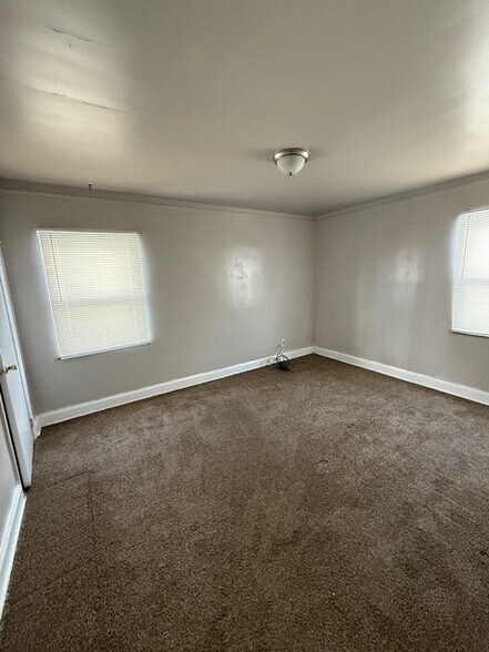 Building Photo - 10311 Britain St