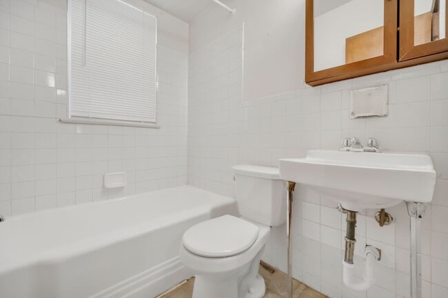 Interior Photo - South Hills