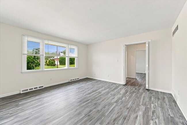 Building Photo - 2314 Frann Dr