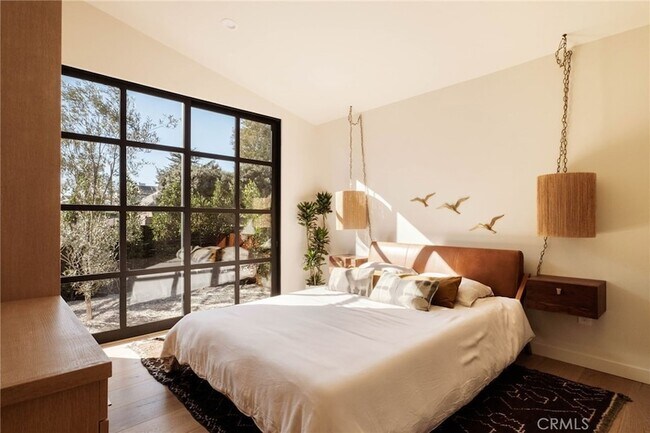 Building Photo - 354 5th Ave