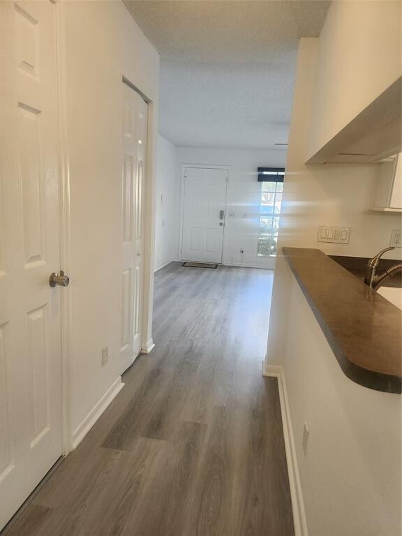 Building Photo - 2877 Belmont Ln