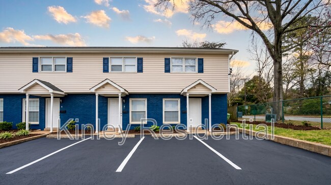 Building Photo - 613 Key St