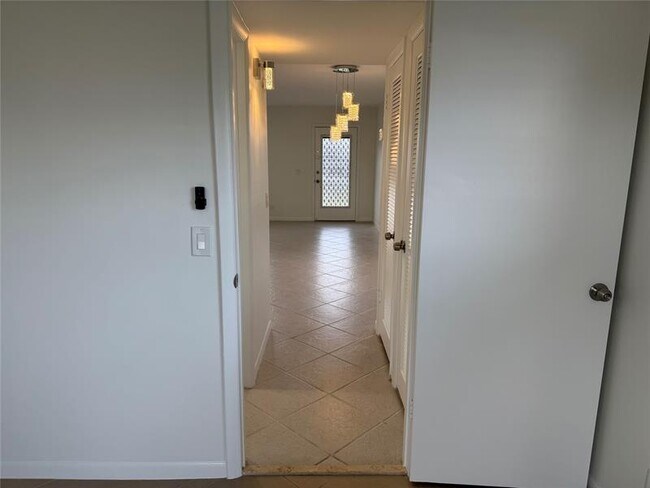 Building Photo - 768 Normandy Trail