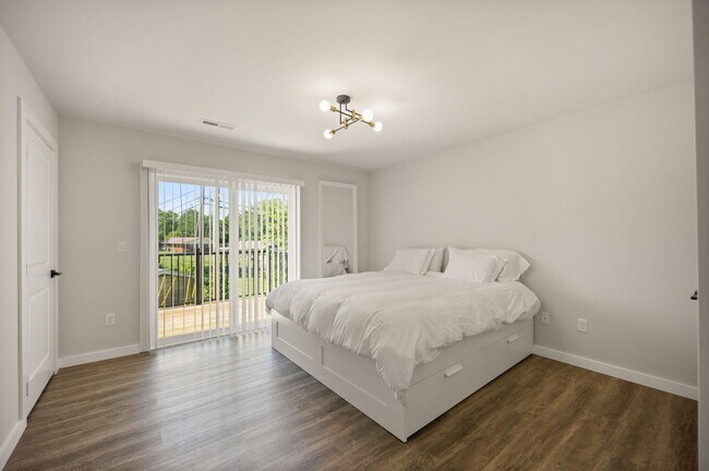 Building Photo - B2 Nasim Way