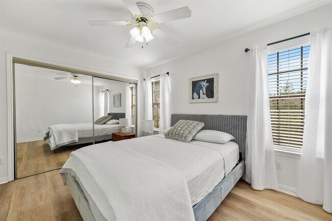 Building Photo - 4306 Bonnell Vista Cove
