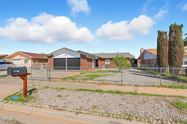 Building Photo - 5609 Van Horn Dr