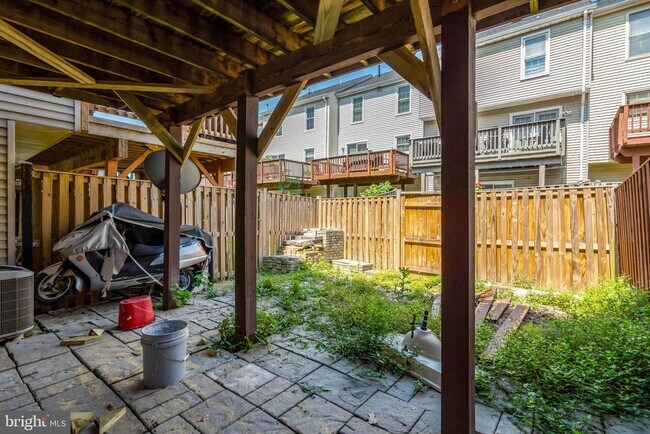 Building Photo - 14716 Grobie Pond Ln