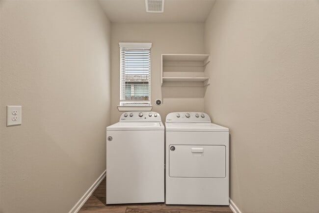 Building Photo - 10549 Wild Chives