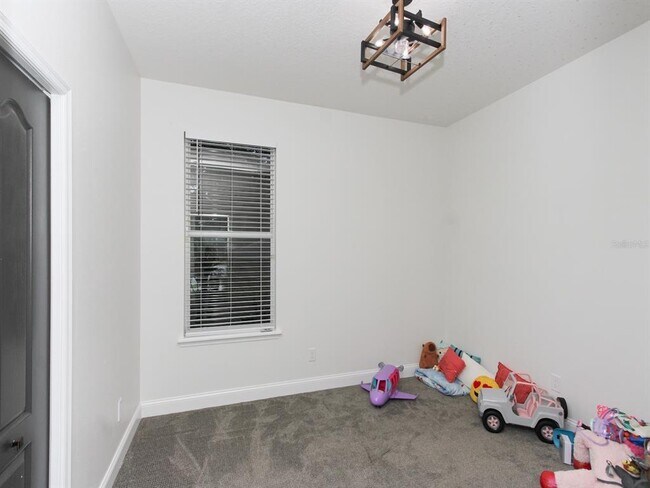 Building Photo - 687 Statenville Ct