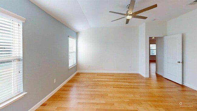 Building Photo - 112 Esparza Ct