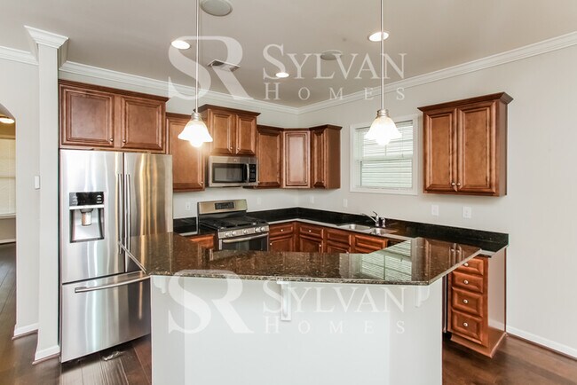 Building Photo - Prepare to be impressed by this 3 bedroom, 2 bathroom home