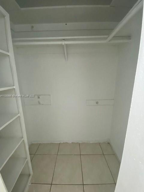 Building Photo - 1350 NE 119th St