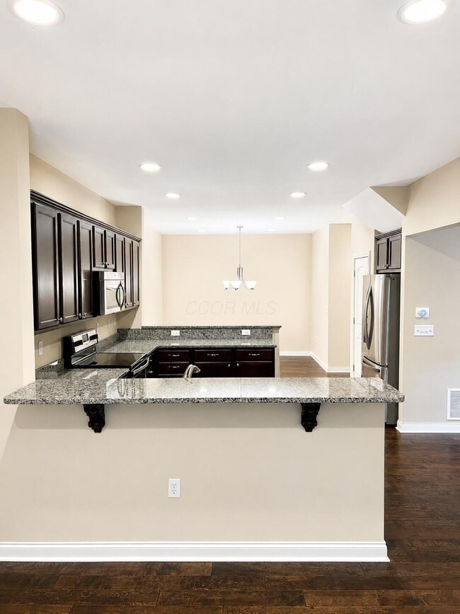 Building Photo - 3818 Rennes Dr